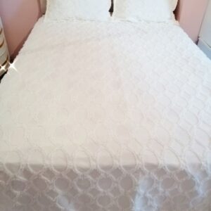 ESLA-4 Ponponlu Yatak Örtüsü  seti krem