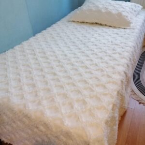 ESLA-7 Ponponlu Yatak Örtüsü  seti krem